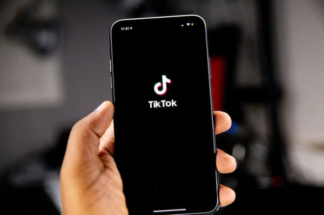 AXIS Apakah TikTok Boros Kuota? Ini Jawaban dan Faktanya image gambar