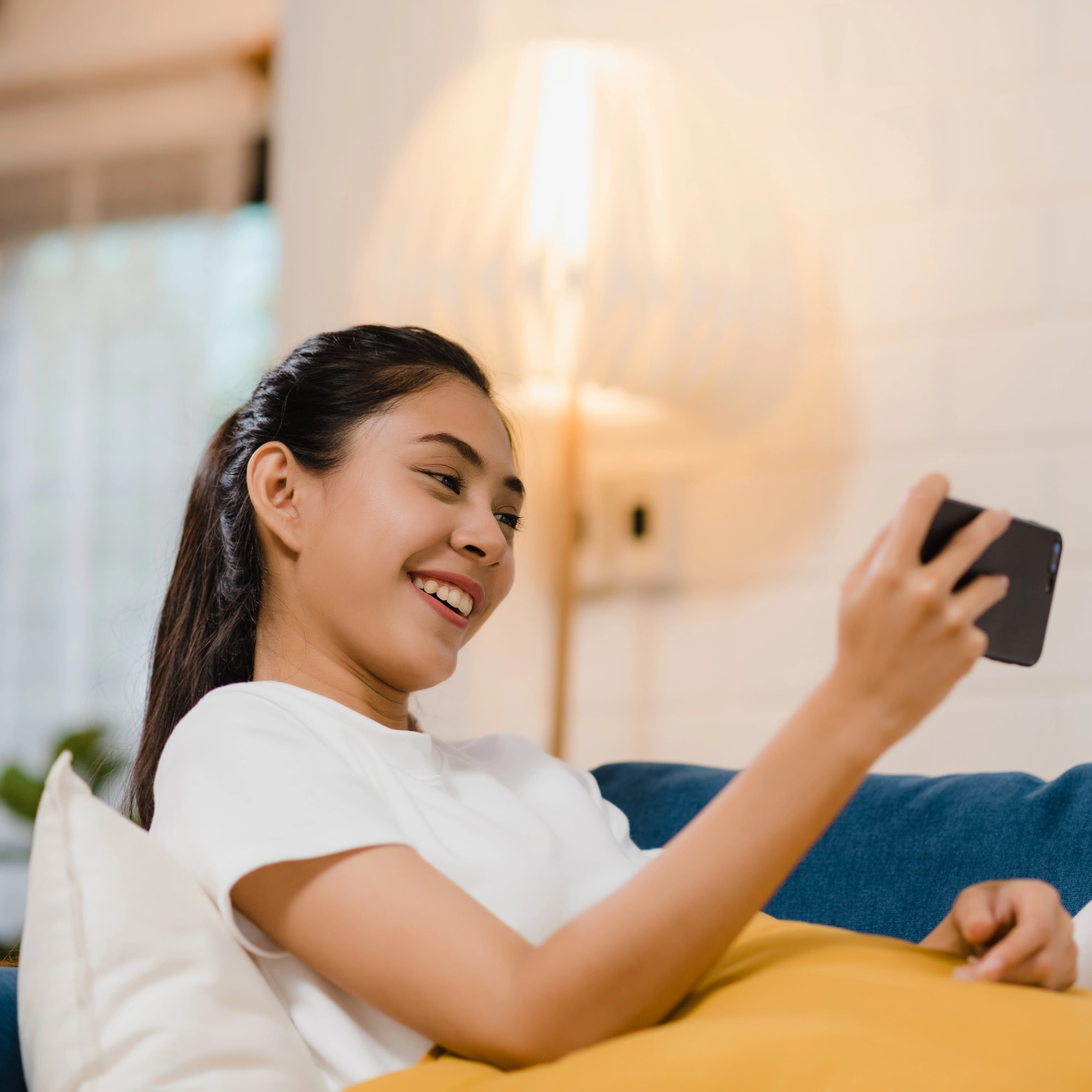 AXIS 5 Rekomendasi Aplikasi Streaming TV untuk Nonton di HP! image gambar