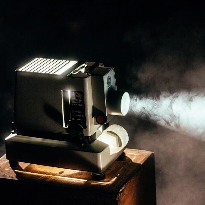 AXIS Rekomendasi Film Indonesia Terbaru yang Warnai Tahun 2022 image gambar