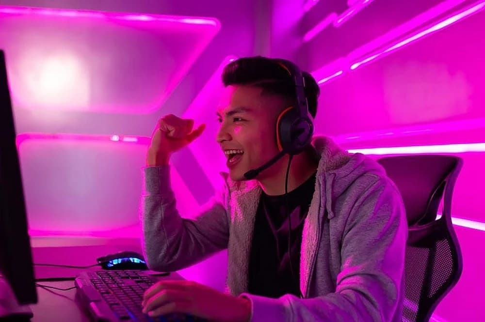 Internetan Aman Pake Paket Warnet