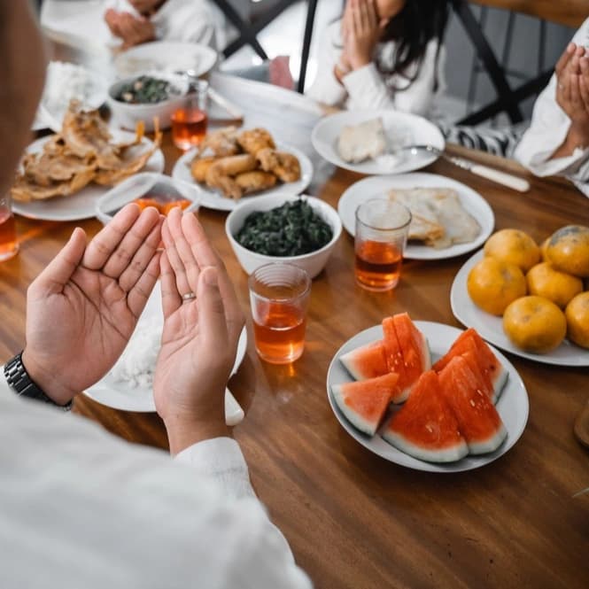 AXIS Menu Sahur Sehat Agar Tidak Lemas, Makin Semangat Puasa Seharian image gambar