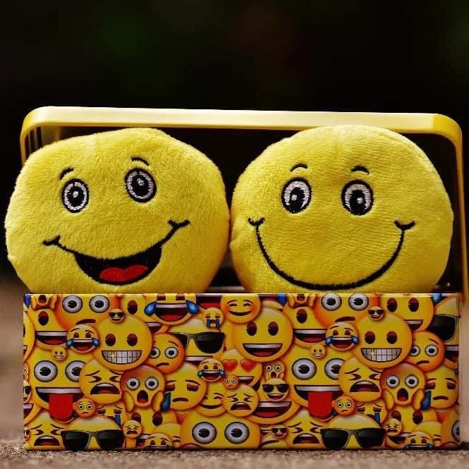 Pantun Gombal, Cocok Bikin Doi Makin Cinta!