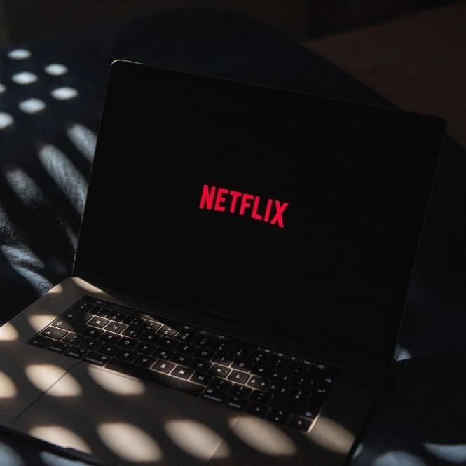 AXIS Simak Daftar Film Netflix Terbaru Buat Isi Weekend Kamu image gambar