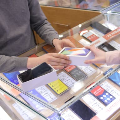 AXIS Mau Jual HP Bekas di Mana? Ini Pilihan Tempat dan Tipsnya! image gambar
